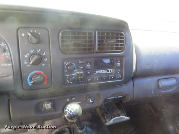 image for item DF7816 2000 Dodge Dakota Sport pickup truck