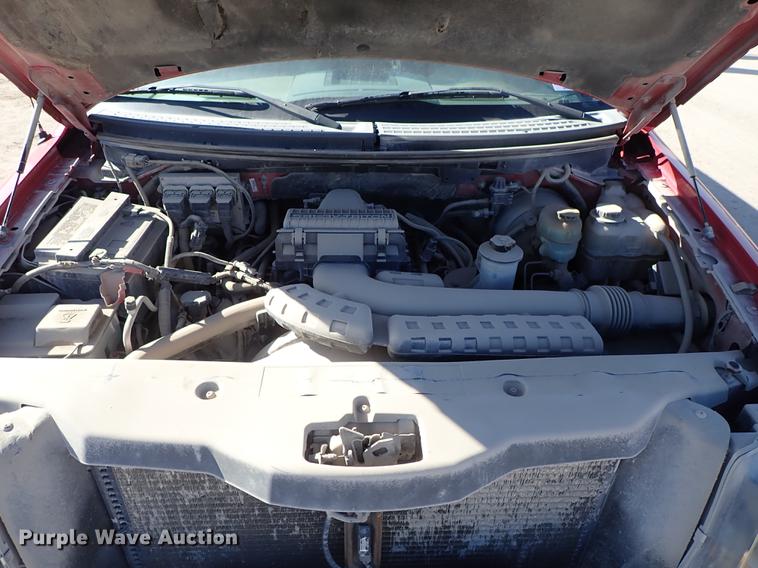 image for item DF8813 2004 Ford F150 SuperCrew pickup truck