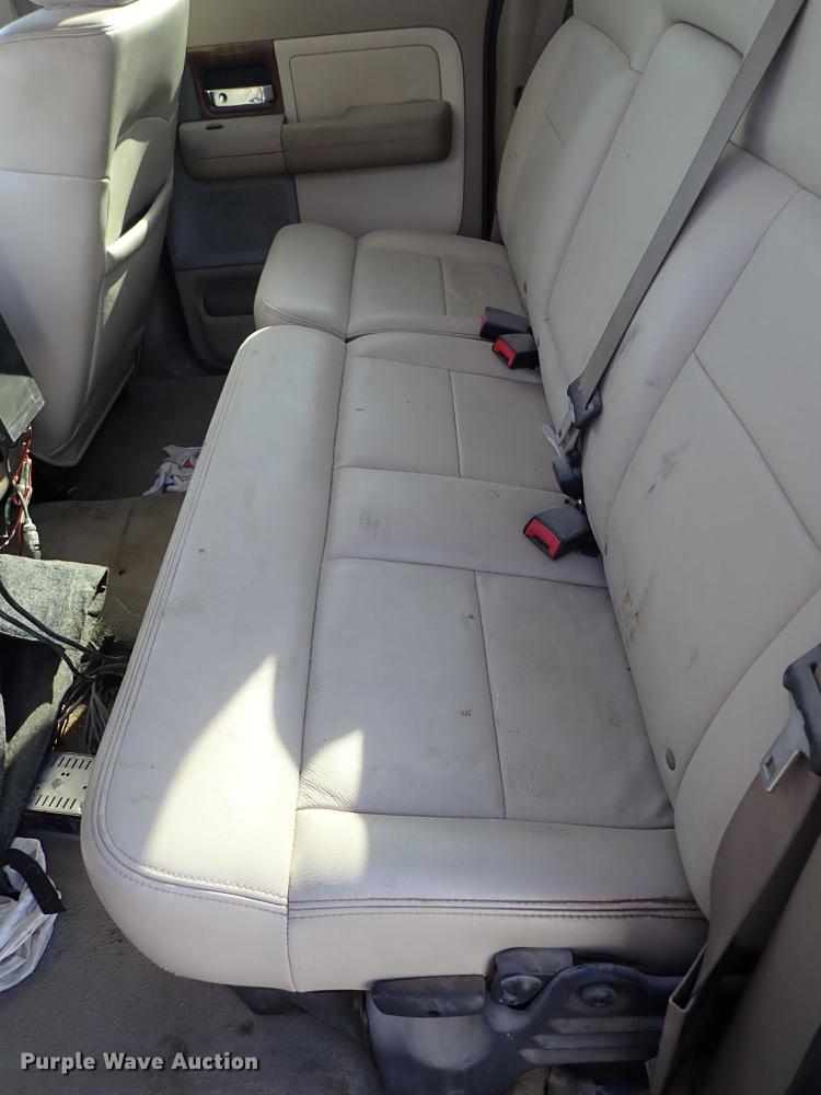 image for item DF8813 2004 Ford F150 SuperCrew pickup truck