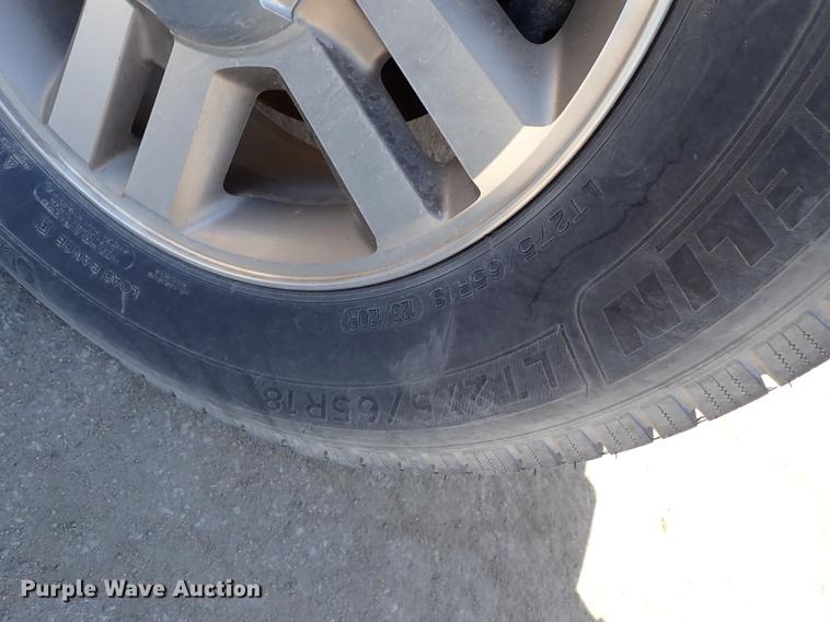 image for item DF8813 2004 Ford F150 SuperCrew pickup truck