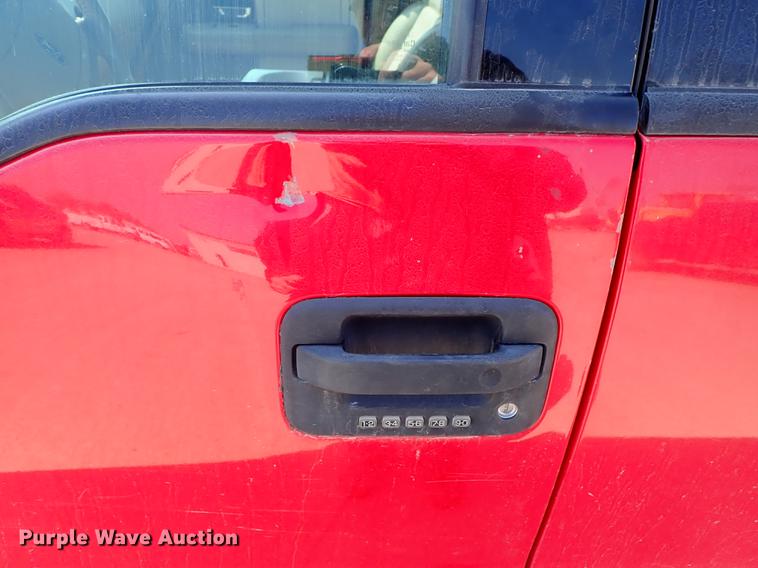 image for item DF8847 2004 Ford F150 SuperCrew pickup truck