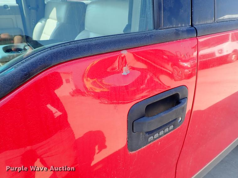 image for item DF8847 2004 Ford F150 SuperCrew pickup truck