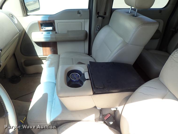 image for item DF8847 2004 Ford F150 SuperCrew pickup truck