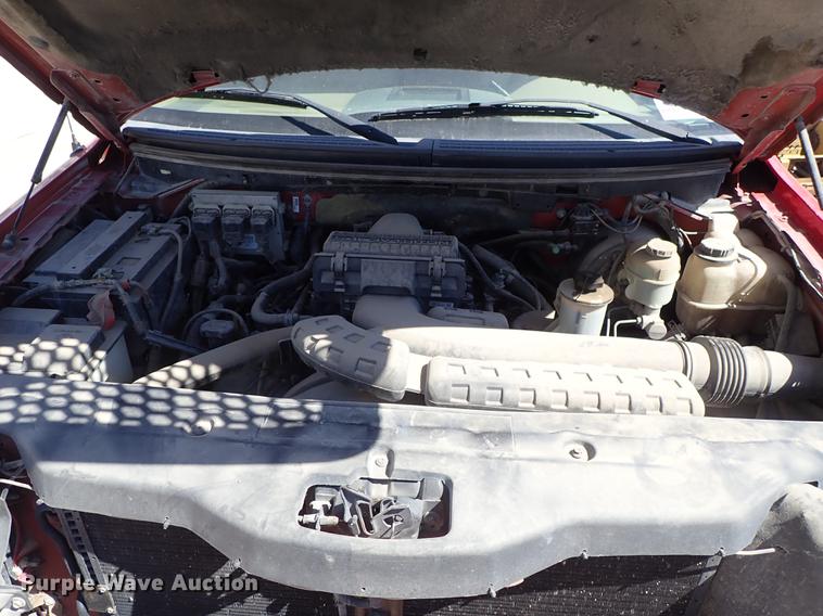 image for item DF8847 2004 Ford F150 SuperCrew pickup truck