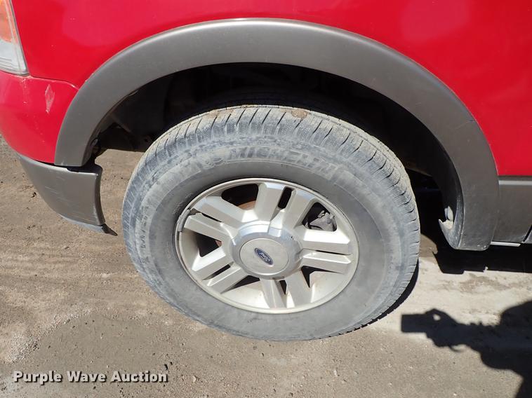 image for item DF8847 2004 Ford F150 SuperCrew pickup truck