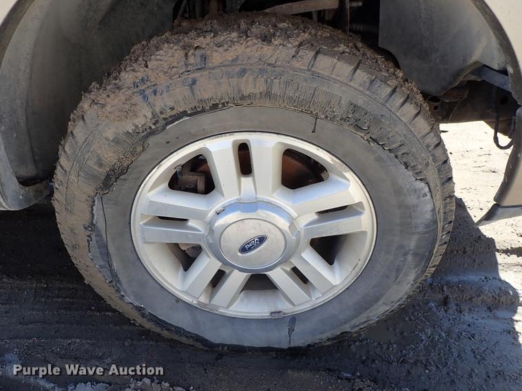 image for item DF8847 2004 Ford F150 SuperCrew pickup truck