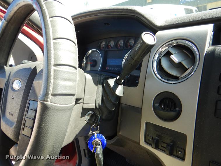 image for item DG0960 2010 Ford F150 XLT SuperCab pickup truck