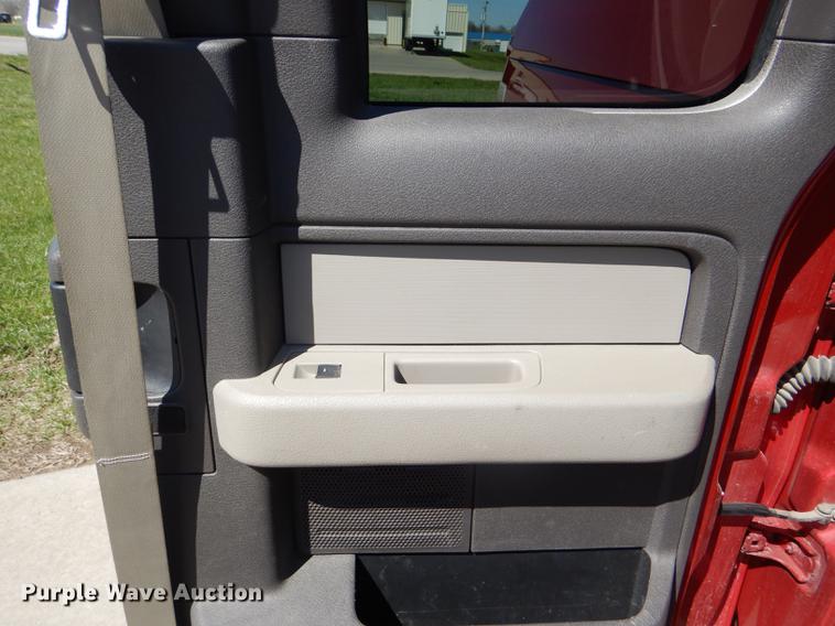 image for item DG0960 2010 Ford F150 XLT SuperCab pickup truck