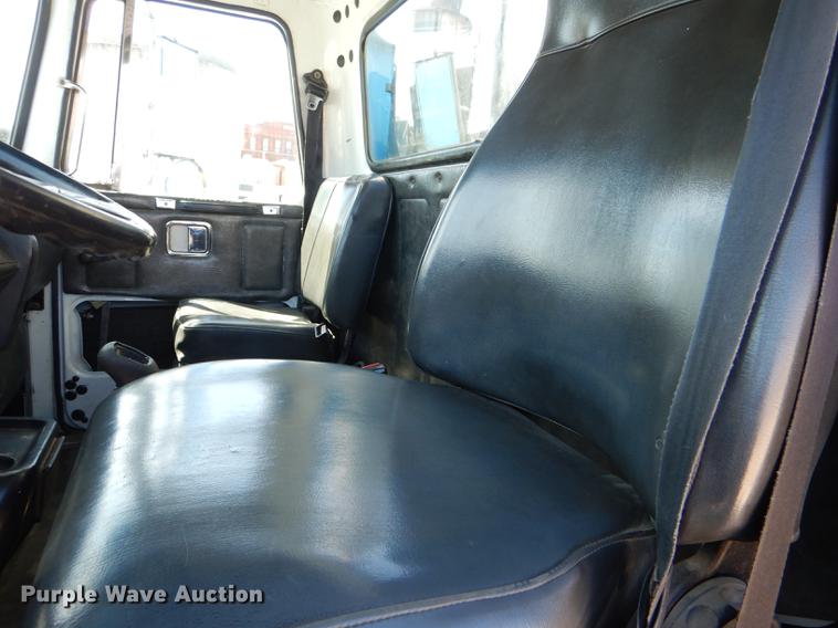 image for item DG0961 1991 White GMC WG service truck