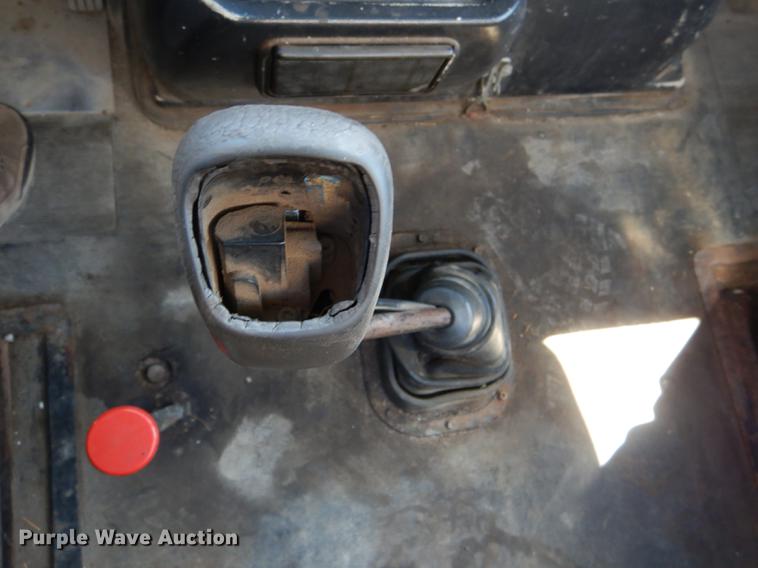 image for item DG0961 1991 White GMC WG service truck