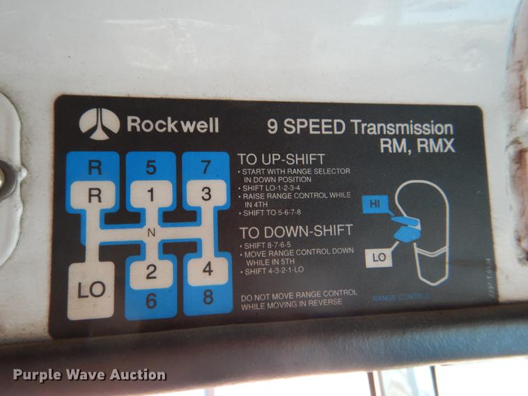 image for item DG0961 1991 White GMC WG service truck