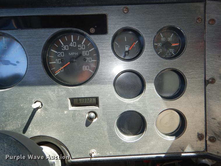 image for item DG0961 1991 White GMC WG service truck