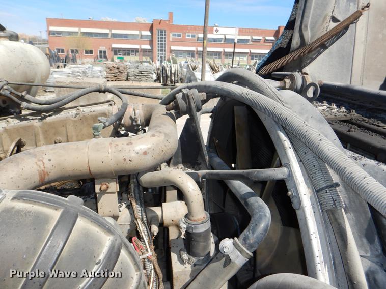 image for item DG0961 1991 White GMC WG service truck