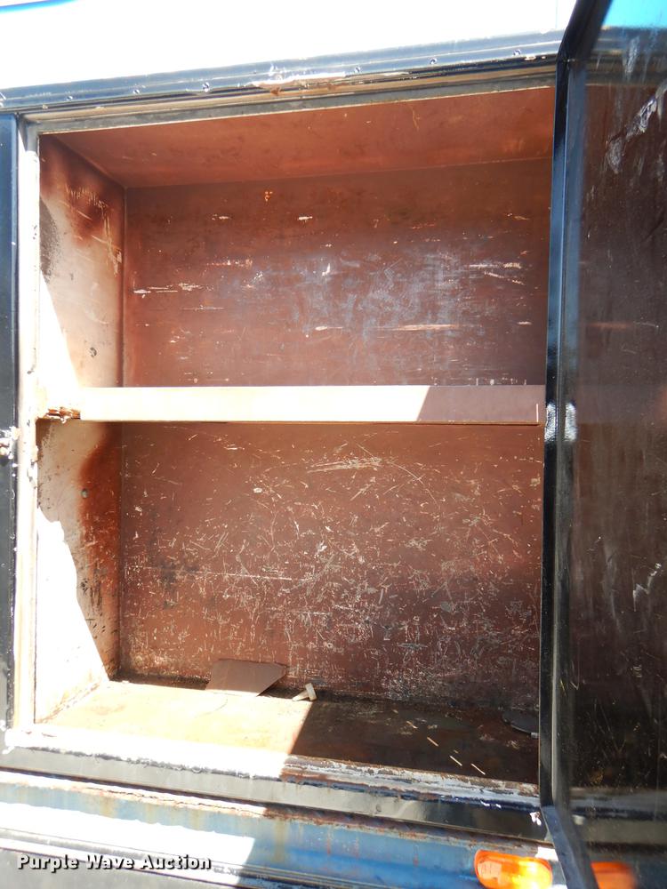 image for item DG0961 1991 White GMC WG service truck