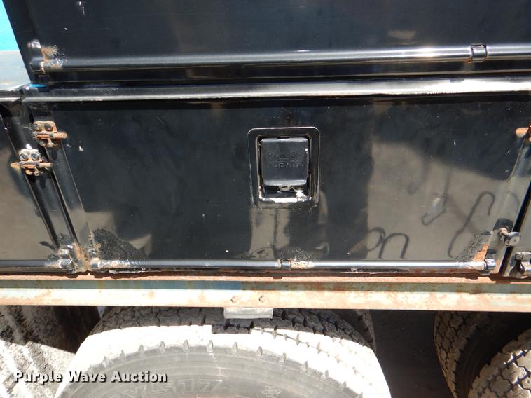 image for item DG0961 1991 White GMC WG service truck