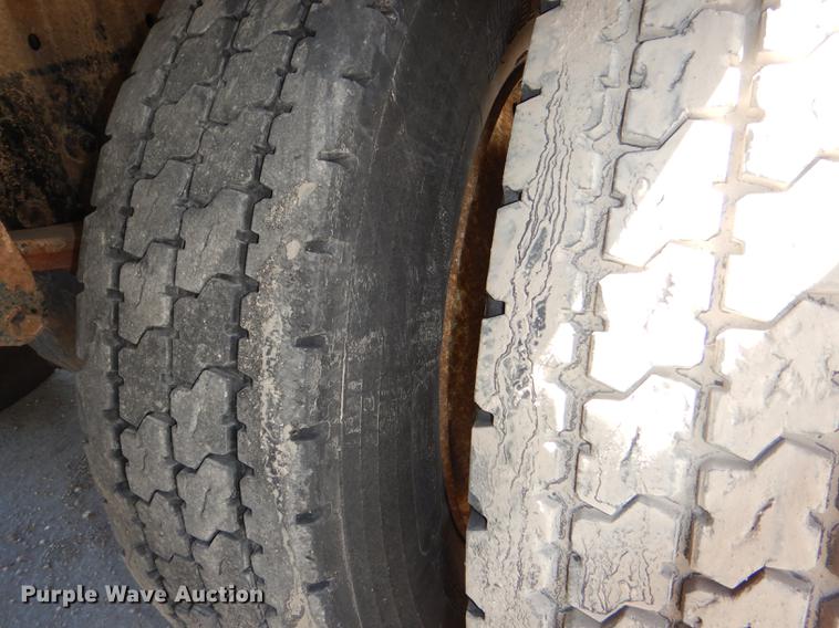 image for item DG0961 1991 White GMC WG service truck