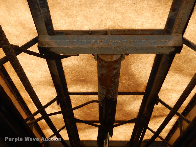 image for item DG0961 1991 White GMC WG service truck