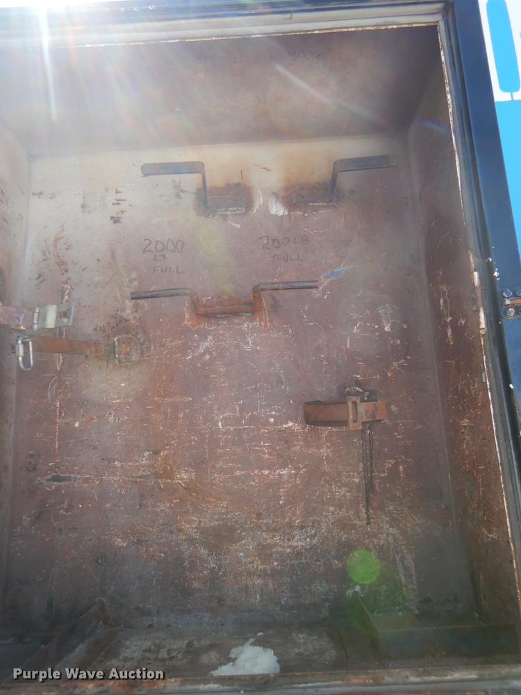 image for item DG0961 1991 White GMC WG service truck