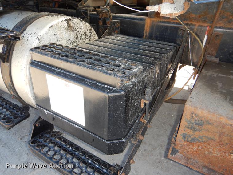 image for item DG0961 1991 White GMC WG service truck