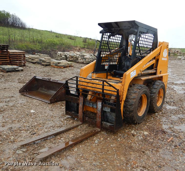 image for item DG1019 1998 Daewoo DSL601 skid steer