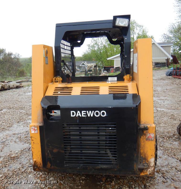 image for item DG1019 1998 Daewoo DSL601 skid steer