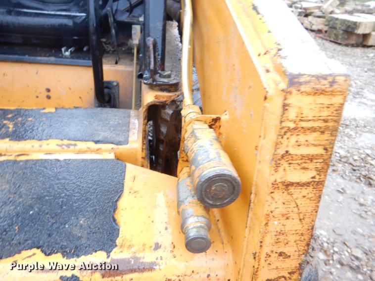 image for item DG1019 1998 Daewoo DSL601 skid steer
