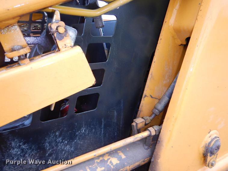 image for item DG1019 1998 Daewoo DSL601 skid steer