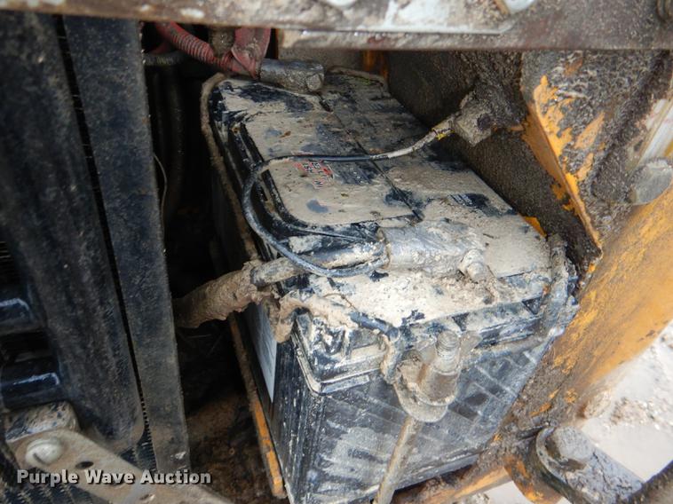 image for item DG1019 1998 Daewoo DSL601 skid steer