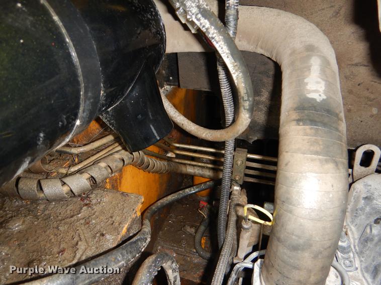 image for item DG1019 1998 Daewoo DSL601 skid steer