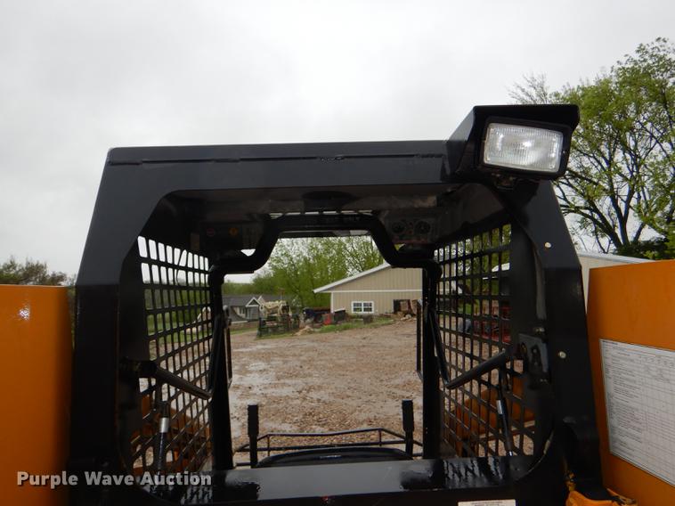 image for item DG1019 1998 Daewoo DSL601 skid steer