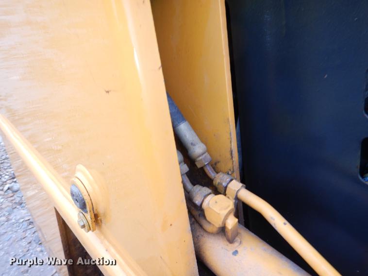 image for item DG1019 1998 Daewoo DSL601 skid steer