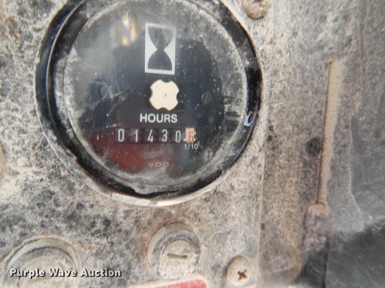 image for item DG1019 1998 Daewoo DSL601 skid steer