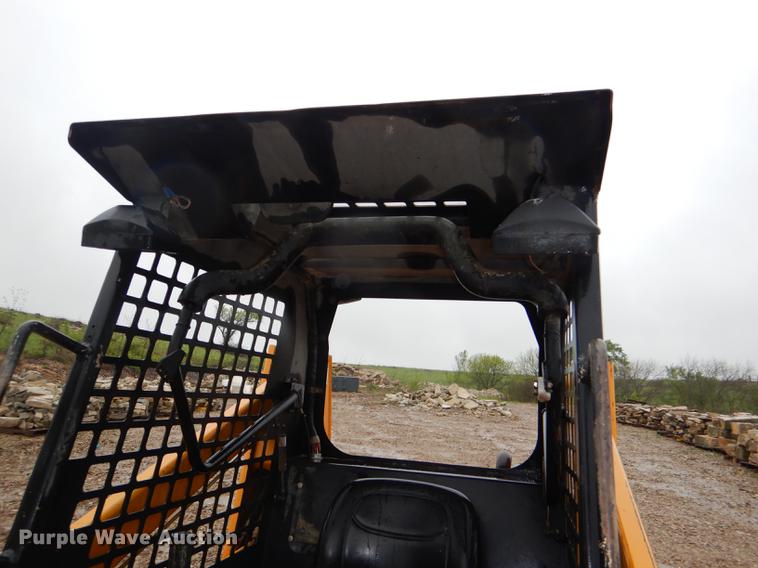 image for item DG1019 1998 Daewoo DSL601 skid steer