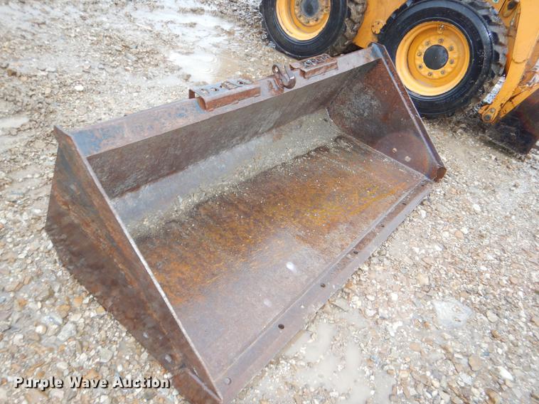 image for item DG1019 1998 Daewoo DSL601 skid steer