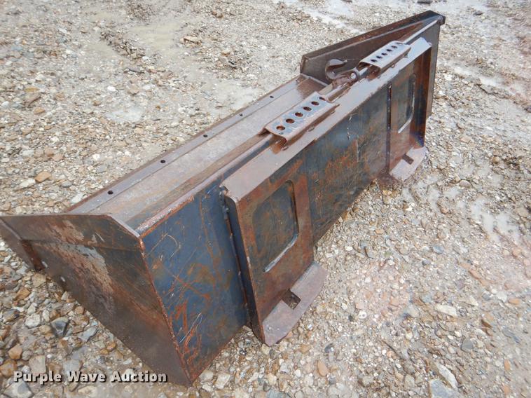 image for item DG1019 1998 Daewoo DSL601 skid steer