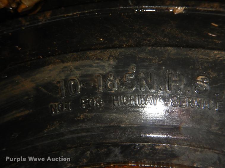 image for item DG1019 1998 Daewoo DSL601 skid steer