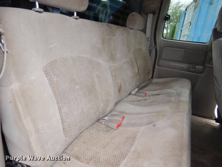 image for item DG1050 2002 Chevrolet Silverado 2500 Ext. Cab flatbed pickup truck