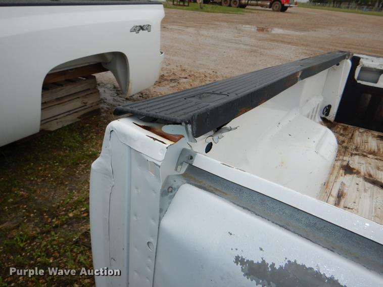 image for item DG1051 Pickup truck accessories