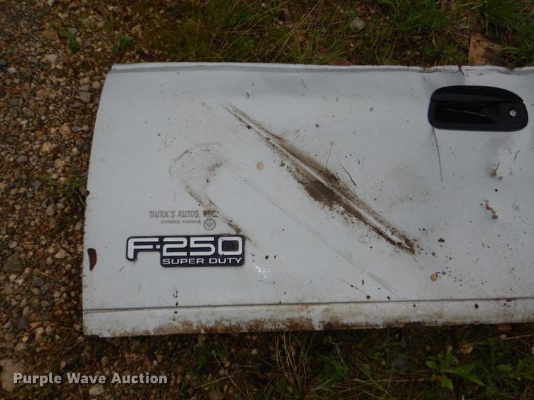 image for item DG1051 Pickup truck accessories