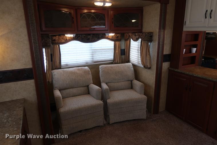 image for item DG3417 2010 Keystone Outback Sydney Edition camper