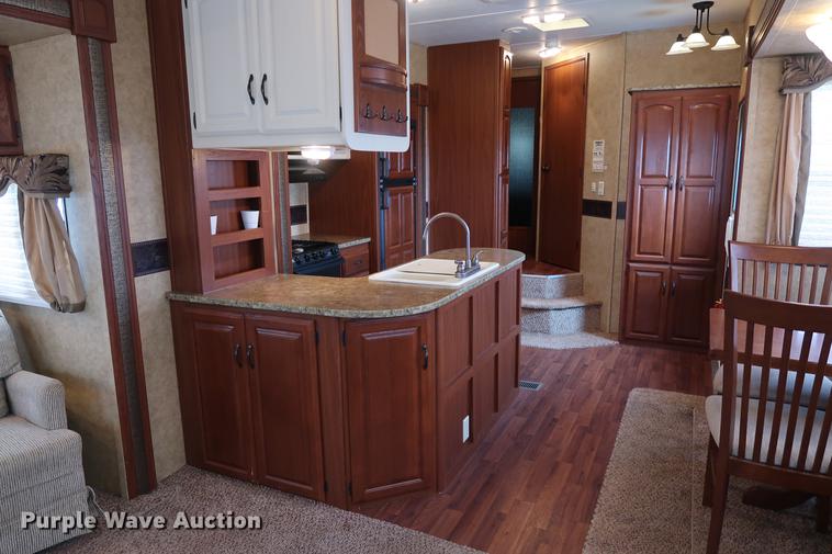 image for item DG3417 2010 Keystone Outback Sydney Edition camper