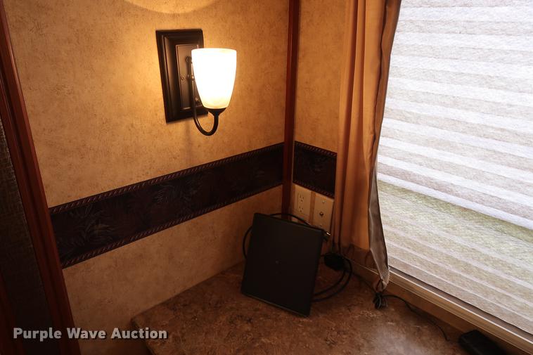 image for item DG3417 2010 Keystone Outback Sydney Edition camper