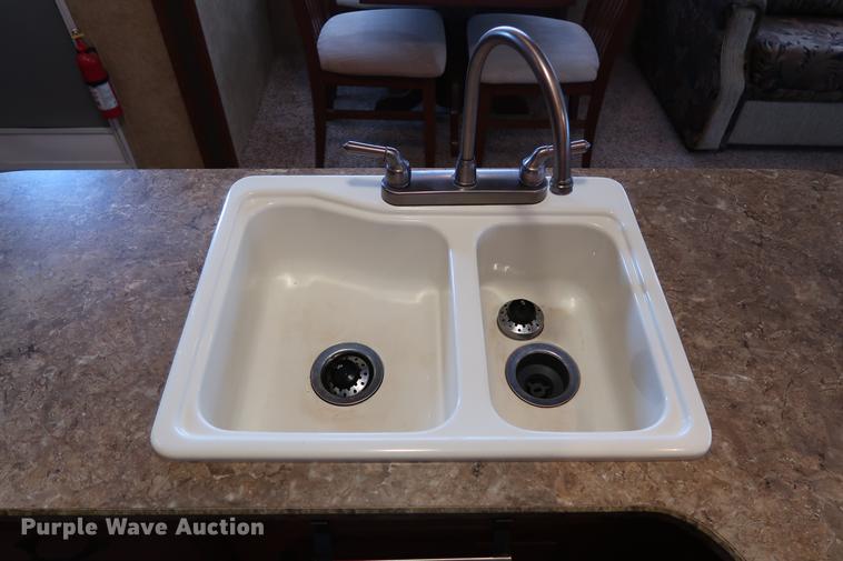 image for item DG3417 2010 Keystone Outback Sydney Edition camper