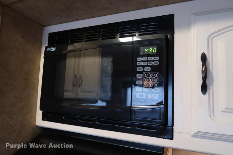 image for item DG3417 2010 Keystone Outback Sydney Edition camper