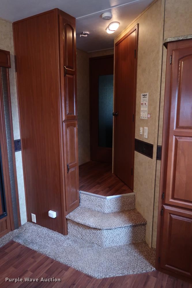 image for item DG3417 2010 Keystone Outback Sydney Edition camper