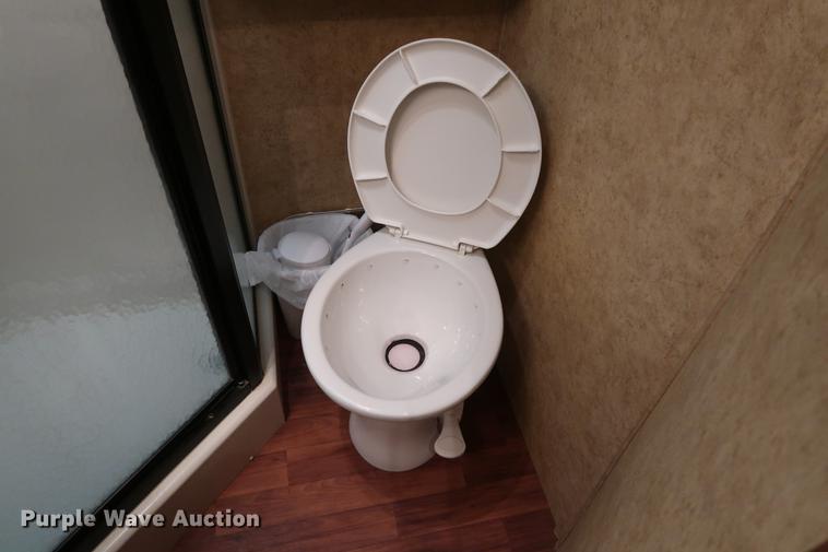 image for item DG3417 2010 Keystone Outback Sydney Edition camper