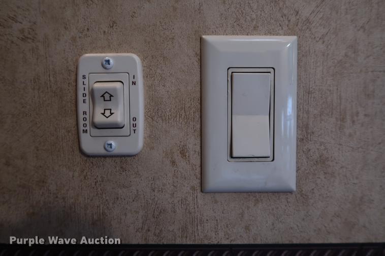 image for item DG3417 2010 Keystone Outback Sydney Edition camper