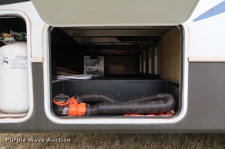 image for item DG3417 2010 Keystone Outback Sydney Edition camper