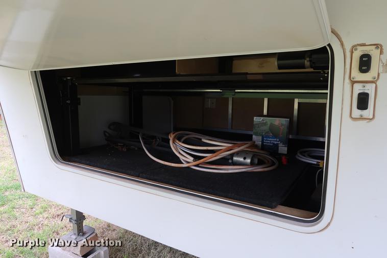 image for item DG3417 2010 Keystone Outback Sydney Edition camper