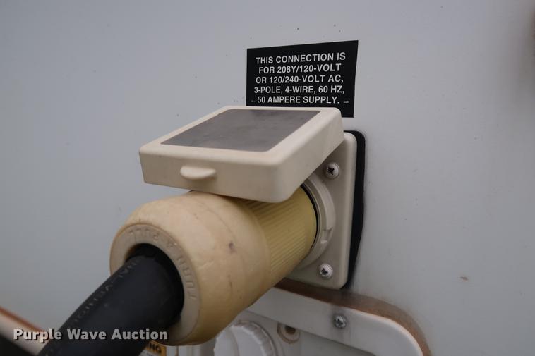 image for item DG3417 2010 Keystone Outback Sydney Edition camper